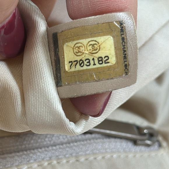 CHANEL Travel Line Fabric Tote Cream, Leather Straps, Serial 7 Series 2002-03 - Picture 15 of 15